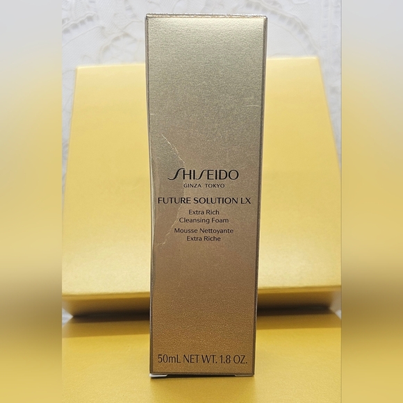 Shiseido Future Solution Extra Rich Cleansing Foam 1.8oz/50ml NIB - Picture 2 of 3